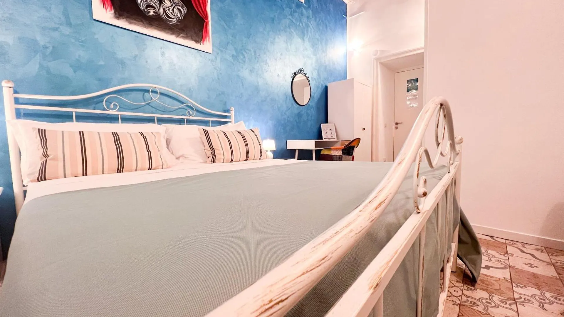 Suite Scarlatti Naples 2*,  Italy